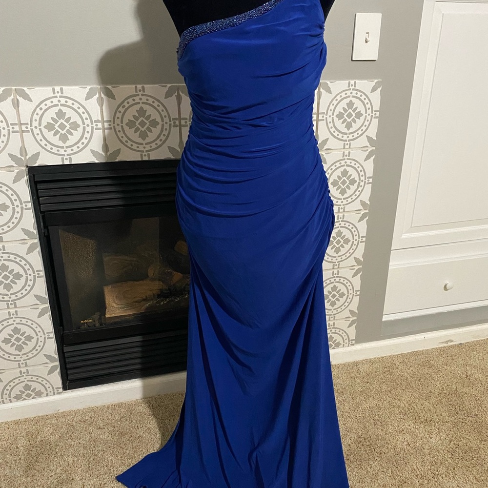 Cachet size 6 one shoulder, beaded formal dress